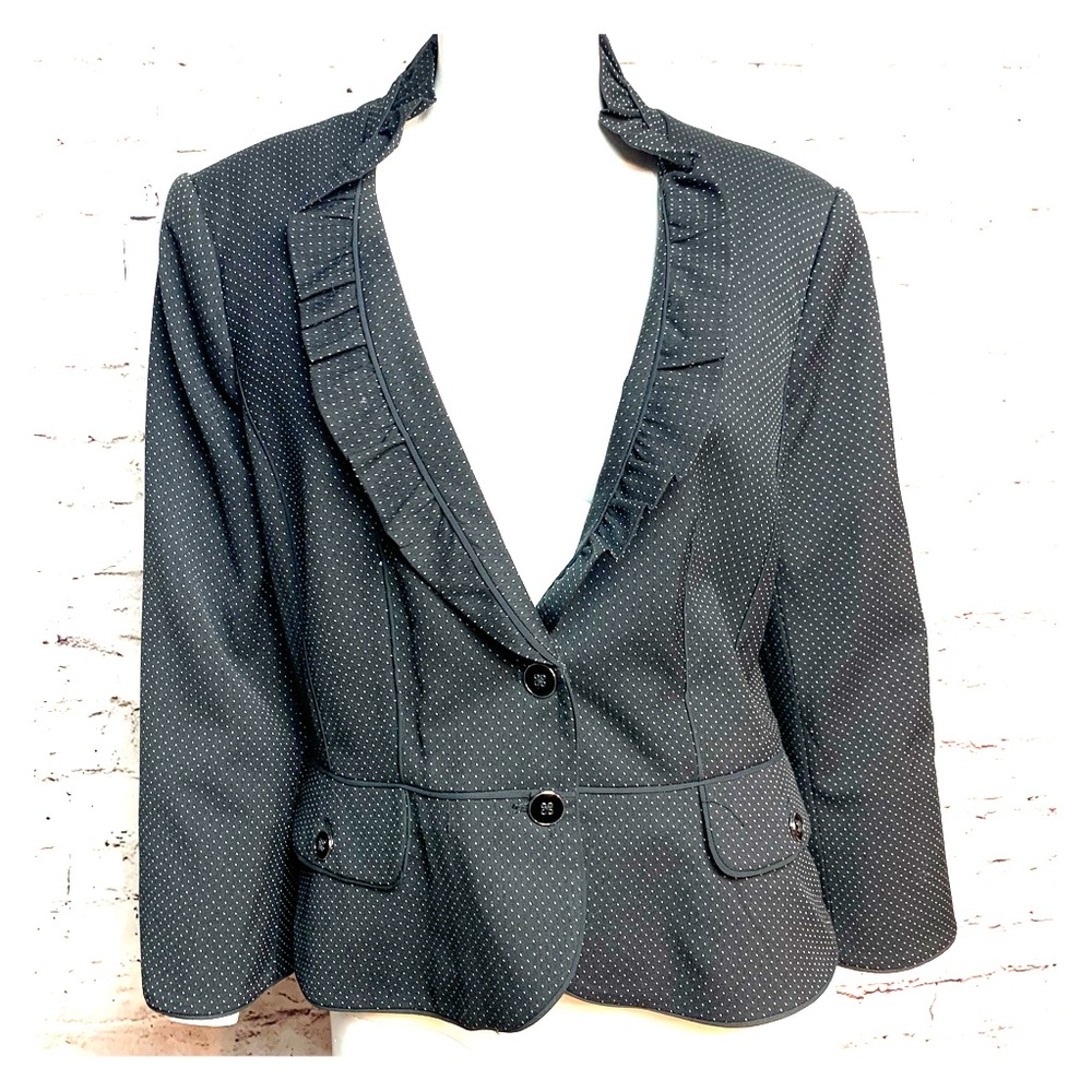WHBM Size 14 chic Black Blazer Ruffle Collar #504